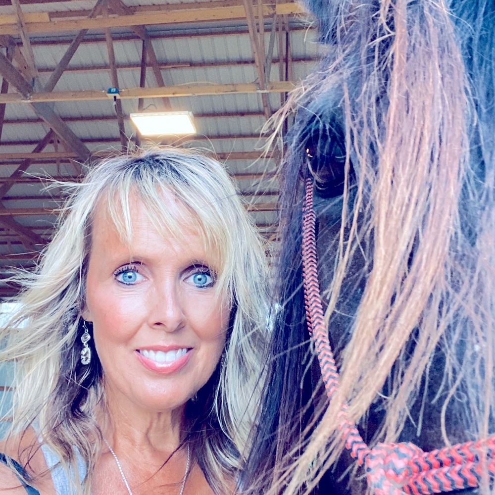 Meet your Posher, Debbie